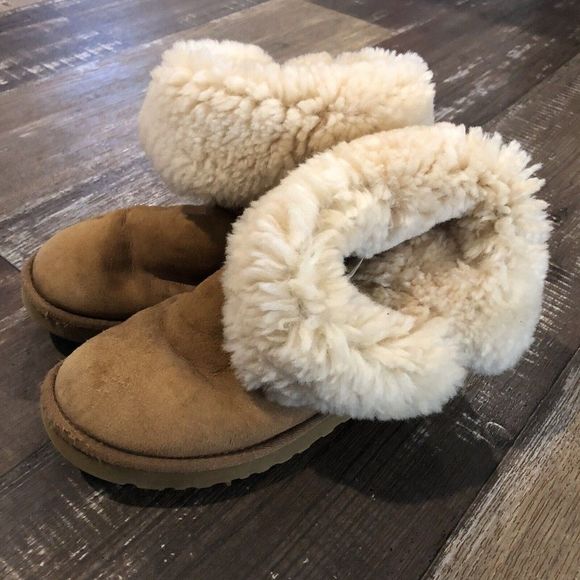 UGG Shoes - Ugg Women Snow Boot S/n 5803 Us Size 7 With Button On Side Suede